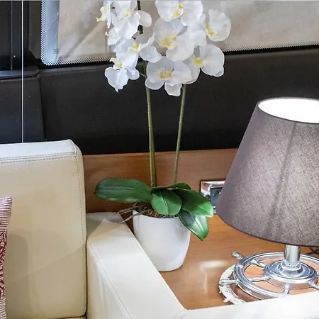 Úszó hotel Prestige 500 Fly Nettuno