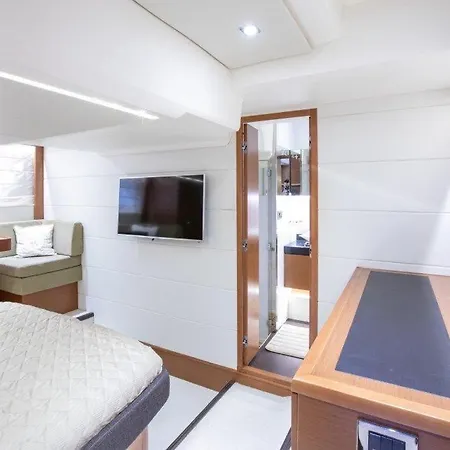 Prestige 500 Fly Úszó hotel Nettuno
