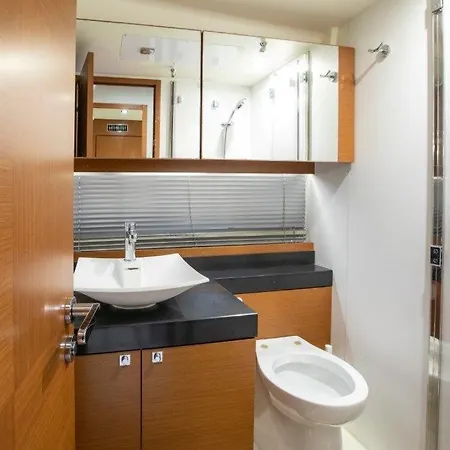 Úszó hotel Prestige 500 Fly