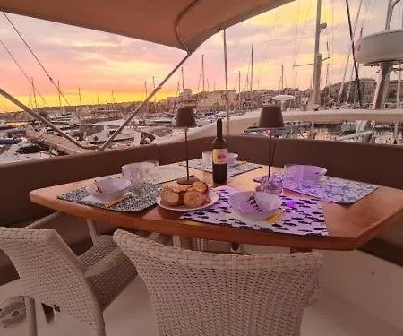 Bådhotel Prestige 500 Fly *